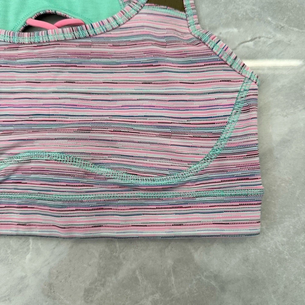 Women’s Lululemon Sweaty Or Not Sports Bra II Strappy Reflective Size 4 - Picture 7 of 16